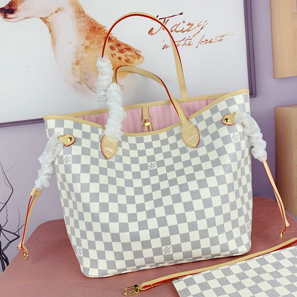 ルイヴィトンバッグ背面デザイン